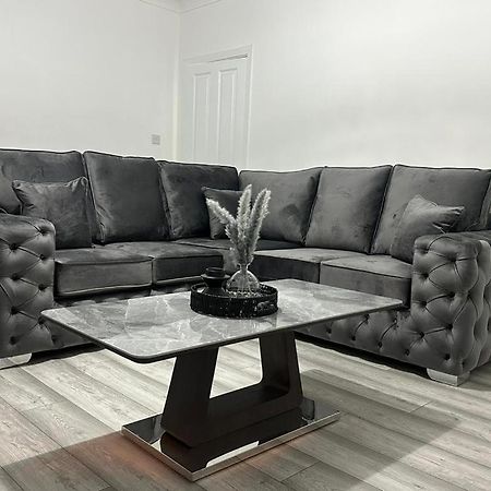 Newly Renovated Lux 2 Bed Apartment Глазгоу Екстериор снимка